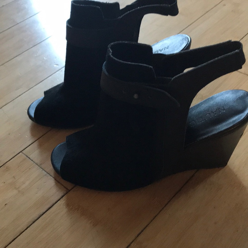 Open toe wedges